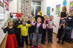 Школа иностранных языков Hello, с рейтингом 5 - находится по адресу Курган, улица Кирова, 51 