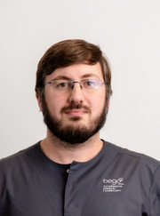 Стоматолог, имплантолог Шамиль Гусейнович Сулейманов