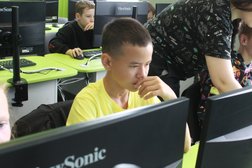 Компьютерная академия Top, с рейтингом 4.9 - находится по адресу Приморский край, Уссурийск, 692500, Октябрьская улица, 56 