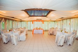 Загородный комплекс Алые паруса, с рейтингом 3.9 - находится по адресу Самарская область, , проезд Федоровские луга, 1 