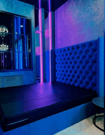 Yosh tombul qizlar bilan porno