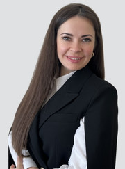 Директор, преподаватель по информатике Ирина Евгеньевна Омельченко