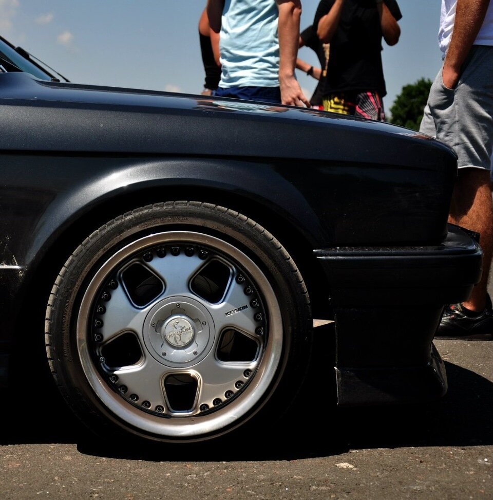 Шины энгельс. Keskin kt5. Keskin e34 драйв2. BMW е30 4х100 р16 Keskin. E34 Keskin 4.