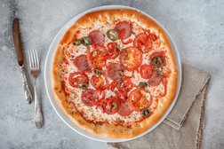 Супермаркет Западный континент, с рейтингом 4.3 - находится по адресу Калининград, Тихорецкая улица, 4а 