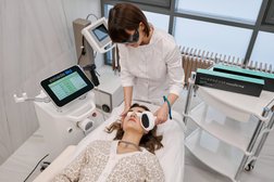 Центр красоты и здоровья Eva medica, с рейтингом 3.9 - находится по адресу Свердловская область, Верхняя Пышма, Успенский проспект, 18 к2 