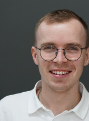 Имплантолог, стоматолог Кирилл Андреевич Буга