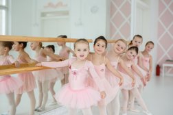 Детская балетная школа Балет с 2 лет, с рейтингом 4.3 - находится по адресу Московская область, Красногорск, Павшинский бульвар, 24 
