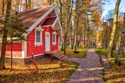 Экоотель Агропарк Ясенево, с рейтингом 5 - находится по адресу Ярославская область, Некрасовский муниципальный округ, деревня Лобастово, 38 