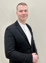 Анестезиолог, реаниматолог Максим Андреевич Папихин