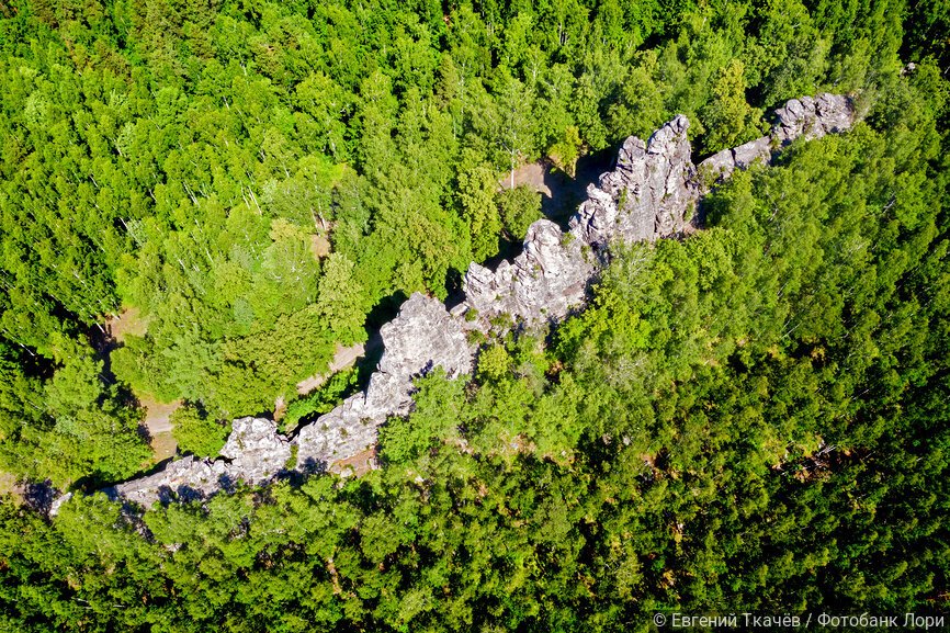 Скалы Семь Братьев, вид сверху