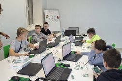 Школа робототехники РОББО клуб, с рейтингом 4 - находится по адресу Московская область, Дмитров, Большевистская улица, 16 