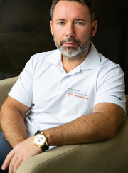 Стоматолог, главный врач Олег Викторович Караичев