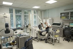 Клиника Центромед, с рейтингом 3.9 - находится по адресу Москва, Большой Афанасьевский переулок, 11/13 