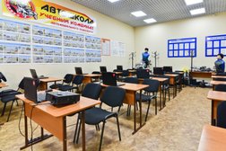 Автошкола Учебный комбинат автомобильного транспорта, с рейтингом 3.8 - находится по адресу Омск, Торговая улица, 25 