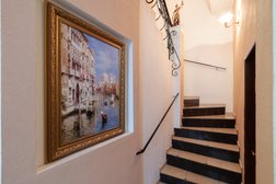 Центр юридической помощи, с рейтингом 3.4 - находится по адресу Екатеринбург, улица Белинского, 182 