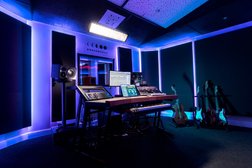 Студия звукозаписи Dark Side Records, с рейтингом 4.8 - находится по адресу Москва, Нижняя Сыромятническая улица, 10с9 