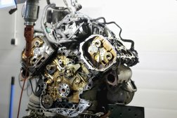 Автоцентр V8 motors, с рейтингом 4.1 - находится по адресу Воронеж, Холмистая улица, 12а 