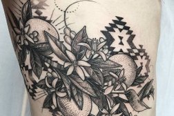 Тату-студия One small tattoo, с рейтингом 2 - находится по адресу Челябинск, проспект Ленина, 21В 