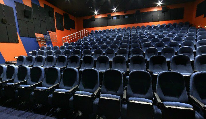 Питерлэнд афиша. Питерлэнд зал 11 IMAX. Кинотеатр 12 кинозалов на Можайке. Питерлэнд кинотеатр зал 3.