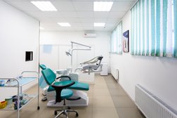 Стоматологическая клиника Денто-класс, с рейтингом 4.9 - находится по адресу Краснодарский край, пос. Знаменский, Первомайская, 47 