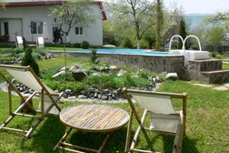 Комплекс семейного отдыха Royal Resort, с рейтингом 3.1 - находится по адресу Алматинская область, с. Кыргауылды, СТ Заря-2007, 11 