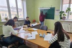 Центр дополнительного профессионального образования Достижение, с рейтингом 4.8 - находится по адресу Волгоград, Баррикадная улица, 17 