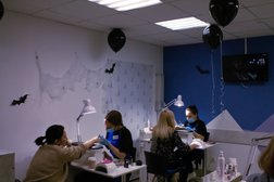 Студия маникюра VENZEL, с рейтингом 4.9 - находится по адресу Челябинск, улица 250-летия Челябинска, 25 