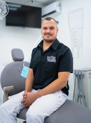 Стоматолог, стоматолог-ортопед Кирилл Игоревич Гусев