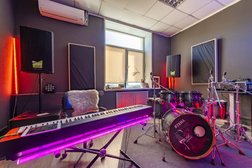 Школа вокала NRG Music School, с рейтингом 5 - находится по адресу Москва, Ленинградский проспект, 80к17 