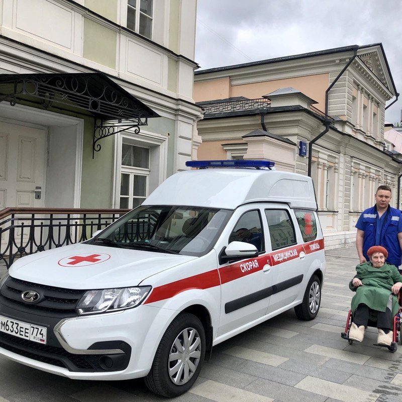 Медицинское такси москва. Медтакси03. Служба перевозки больных. Медицинское такси. Перевозка лежачих больных и маломобильных граждан.