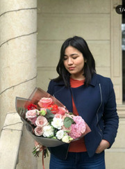 Дизайнер, флорист Мадина компания Koktem Xyz Флорист