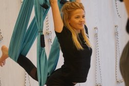 Студия йоги и фитнеса Грани, с рейтингом 4.3 - находится по адресу Екатеринбург, Шейнкмана, 90 