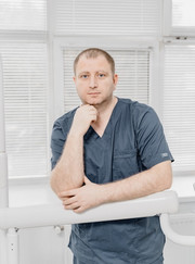 Стоматолог, имплантолог Григорий Эдуардович Беньяминов