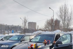 Компания Fox автоподбор, с рейтингом 2.7 - находится по адресу Республика Татарстан, Казань, улица Братьев Петряевых, 5 к2 