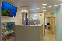 Стоматологическая клиника Family Dental, с рейтингом 4.9 - находится по адресу Республика Татарстан, Набережные Челны, 39-й комплекс, 14 