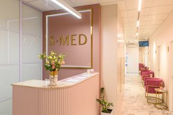 Клиника S-MED Clinic, с рейтингом 3.8 - находится по адресу Москва, Малая Бронная улица, 30/1 