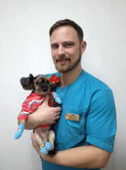 Ветеринарный врач-терапевт, ветеринарный врач-дерматолог Максим Сергеевич Гордеев