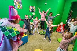 Детский языковой центр Полиглотики, с рейтингом 4.6 - находится по адресу Омск, Зелёный бульвар, 8 