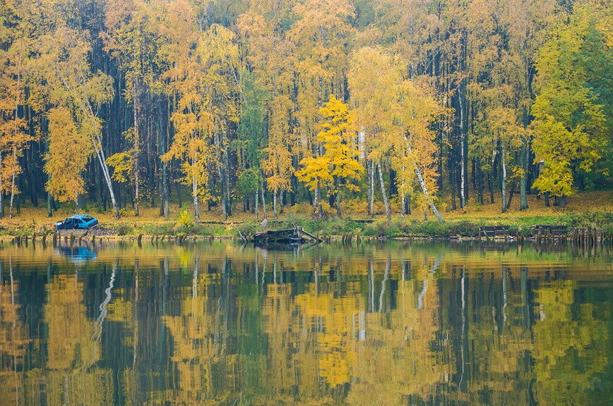 Озеро Сенеж осенью