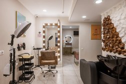 Бьюти-коворкинг VeVi, с рейтингом 3.3 - находится по адресу Москва, Рождественская улица, 14 