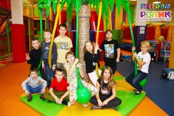 Детский развлекательный центр Ролик, с рейтингом 4.2 - находится по адресу Великий Новгород, Большая Санкт-Петербургская улица, 39 