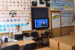 Автошкола на Кирпичной, с рейтингом 2.7 - находится по адресу Сочи, Кирпичная улица, 24а 