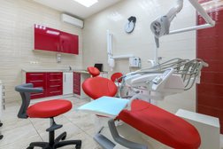 Стоматологическая клиника Реновация, с рейтингом 4.9 - находится по адресу Санкт-Петербург, территория Усть-Славянка, Советский проспект, 39к1 