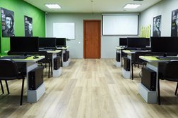 Компьютерная академия Top, с рейтингом 4.9 - находится по адресу Санкт-Петербург, проспект Обуховской Обороны, 120 лит Б 