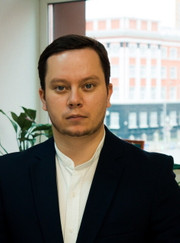Юрист Ян Викторович Тейхреб