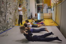 Батутный парк Питерлэнд, с рейтингом 3.1 - находится по адресу Санкт-Петербург, Приморский проспект, 72 