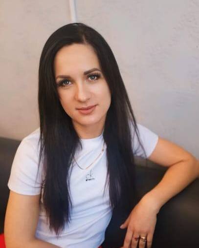 Анастассия Лошак