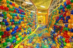 Парк развлечений Joki Joya, с рейтингом 3.5 - находится по адресу Санкт-Петербург, проспект Космонавтов, 14 