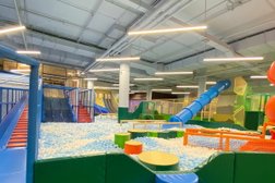 Семейный активити-парк Суперленд, с рейтингом 3.7 - находится по адресу Томск, Комсомольский проспект, 13Б 