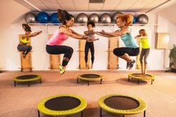 Студия фитнеса на батутах Jumping Fitness, с рейтингом 3.5 - находится по адресу Москва, Белореченская улица, 3 